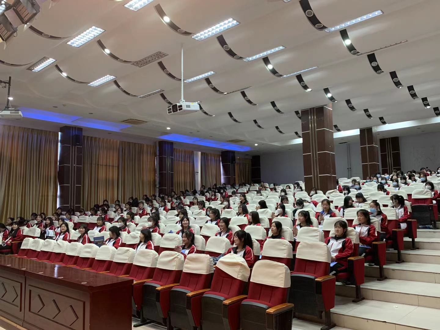 webwxgetmsgimg (1).jpg