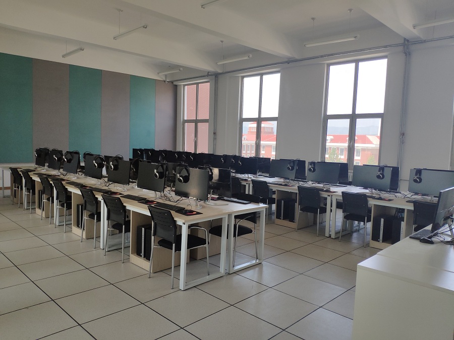 图形与三维特效实训室 (1).jpg