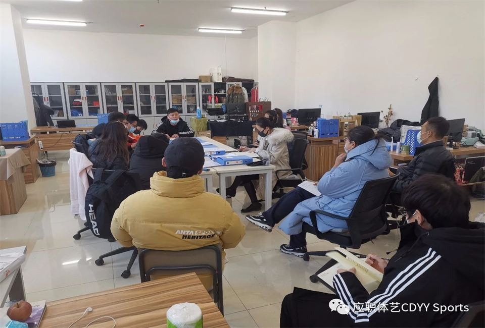 教师培训：一专多能强素质