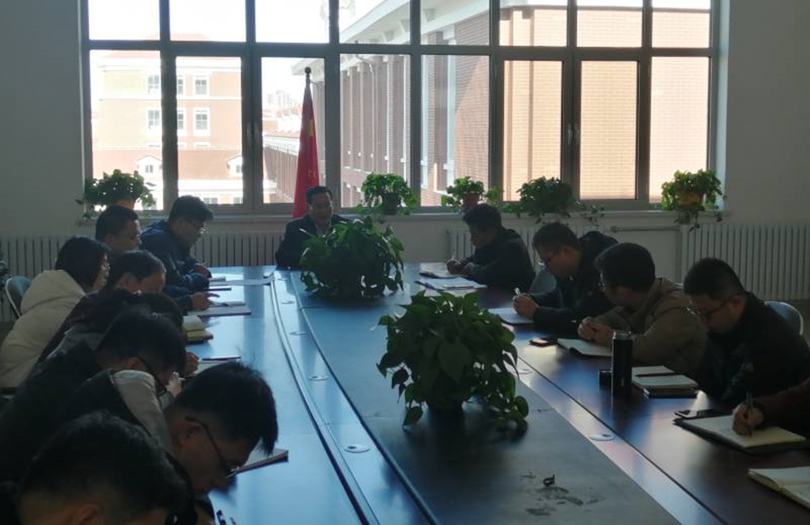 智能制造系举办毕业设计题目评选会