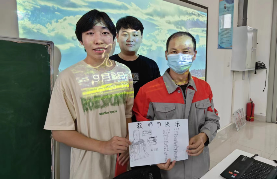 暖暖情深处  浓浓师生情